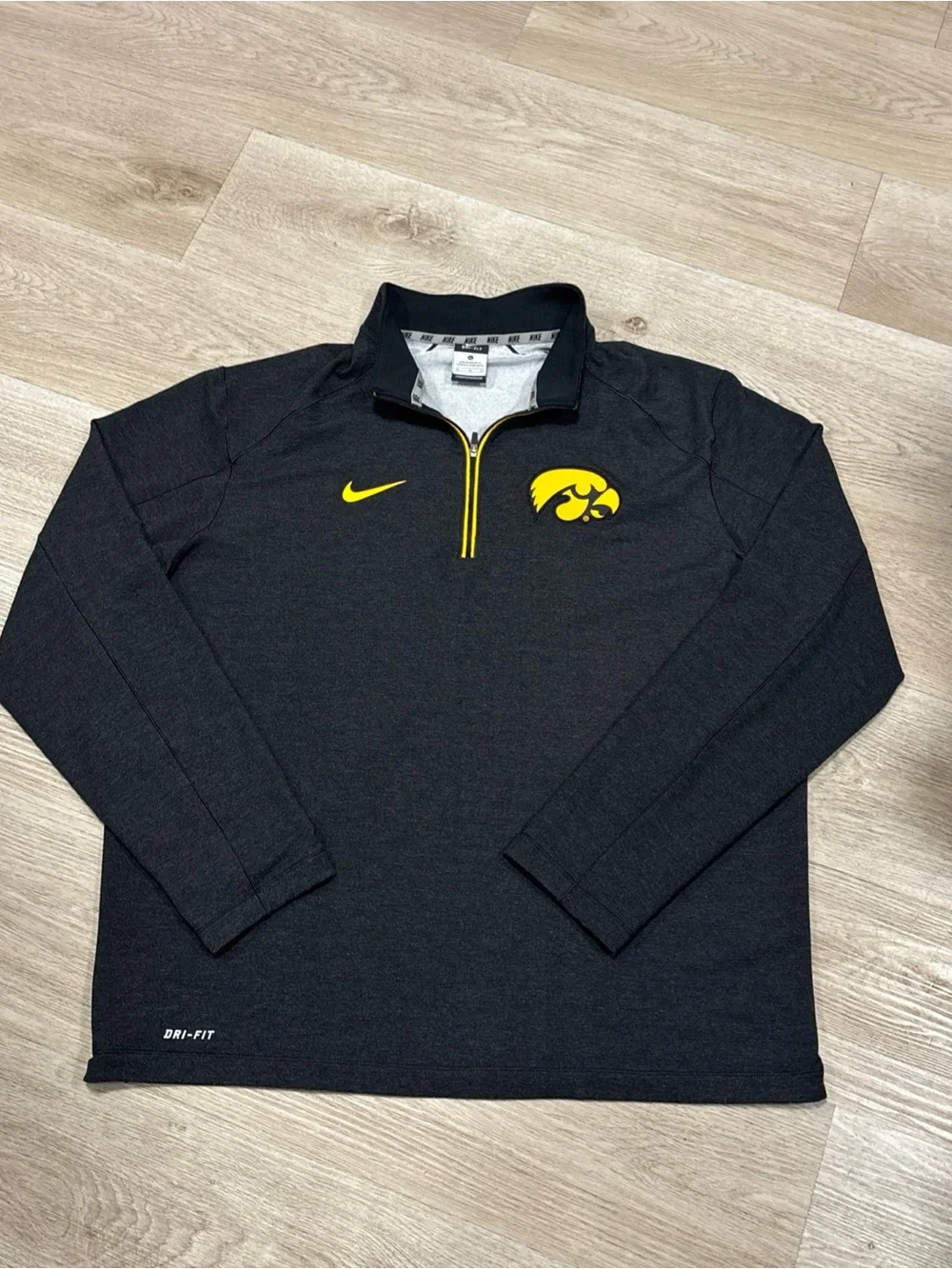 Nike Dri Fit Iowa Hawkeyes 1/4 Zip Pullover Golf Dark Grey Size XL